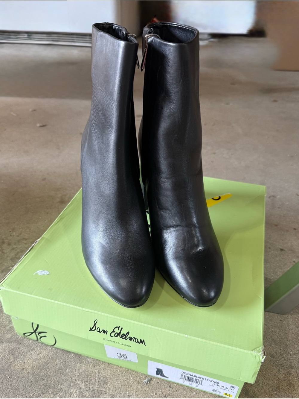Sam Elderman Signature Collection Donna Bootie - Picture 4 of 10